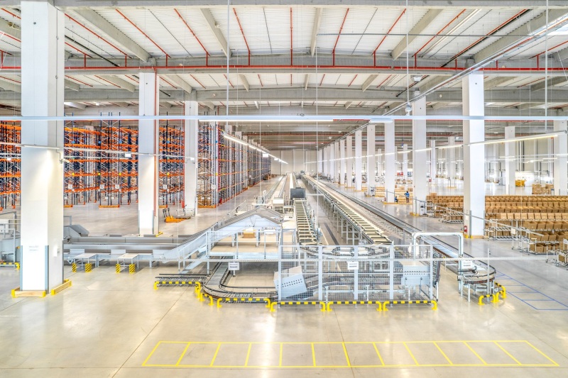 Centrum Dystrybucyjne Rumunia800px1