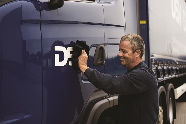 DSV Protect to usługa, której celem jest zwiększenie podstawowej ochrony przewożonych towarów. 