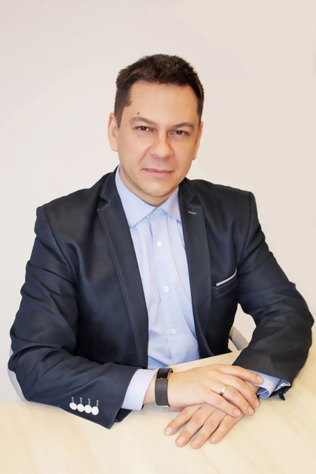 Marcin Ogłaza Dyrektor Informatyki PEKAES Marcin Ogłaza Dyrektor Informatyki PEKAES 2