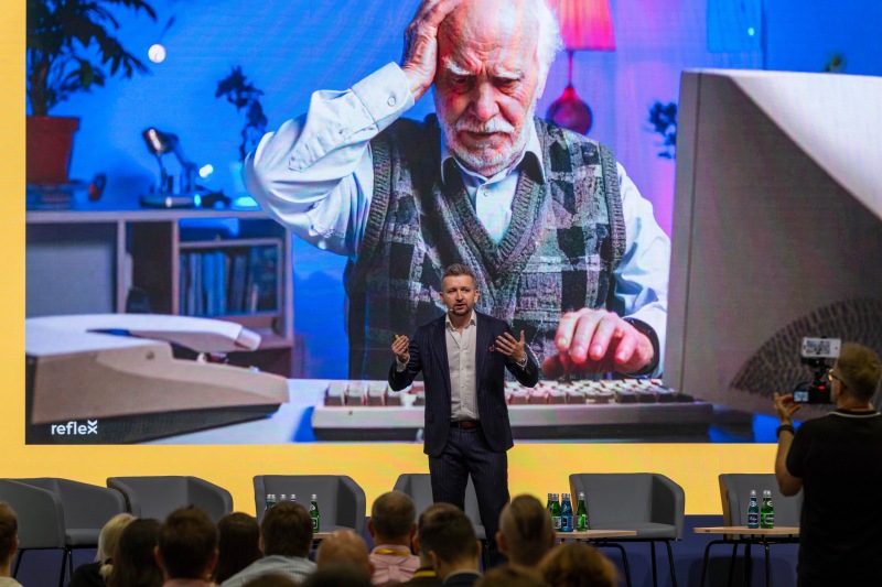 MiecznikStudioPawelMiecznik80008072025 2