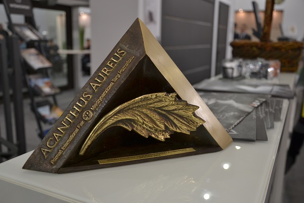 Firma WIŚNIOWSKI otrzymała statuetkę Acanthus Aureus przyznawaną przez Międzynarodowe Targi Poznańskie. Firma WIŚNIOWSKI otrzymała statuetkę Acanthus Aureus przyznawaną przez Międzynarodowe Targi Poznańskie.