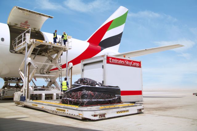 Emirates SkyCargo zdobyły tytuł Najlepszego Międzynarodowego Przewoźnika Cargo Roku w Indiach. Źródło: Emirates Emirates SkyCargo zdobyły tytuł Najlepszego Międzynarodowego Przewoźnika Cargo Roku w Indiach. Źródło: Emirates