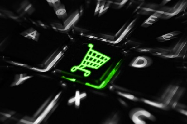 Rozwój rynku e-commerce stawia nowe wyzwania przed logistyką. Magazyn, pracujący dotąd w modelu B2B, będzie wymagał zmian organizacyjnych i technicznych, aby osiągnąć gotowość do funkcjonowania w cyklu obsługi klienta indywidualnego. Rozwój rynku e-commerce stawia nowe wyzwania przed logistyką. Magazyn, pracujący dotąd w modelu B2B, będzie wymagał zmian organizacyjnych i technicznych, aby osiągnąć gotowość do funkcjonowania w cyklu obsługi klienta indywidualnego.