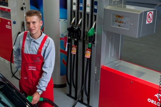 Od dawna już karty służą nie tylko do rozliczenia tankowanego paliwa, ale także do realizacji innych funkcji (fot. Orlen) zl do zl 3