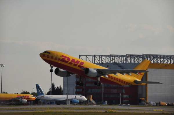 Terminal na 800 tys. przesyłek lotniczych