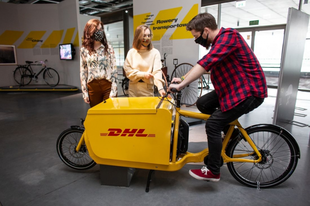 Sprzęt DHL Parcel w CN Kopernik