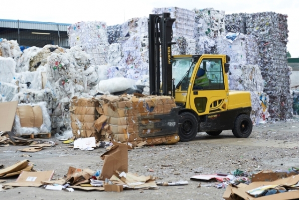 Hyster Cool Truck dla wymagających zastosowań w sektorze odpadów i recyklingu na targach IFAT 2016 (fot. Hyster)